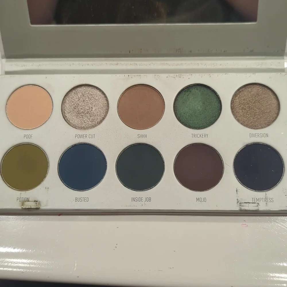 Morphe by Jaclyn Hill